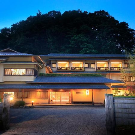 四季亭酒店 盛冈 外观 照片